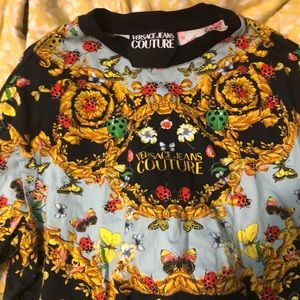 Versace jeans couture T-shirt size men’s large-xL